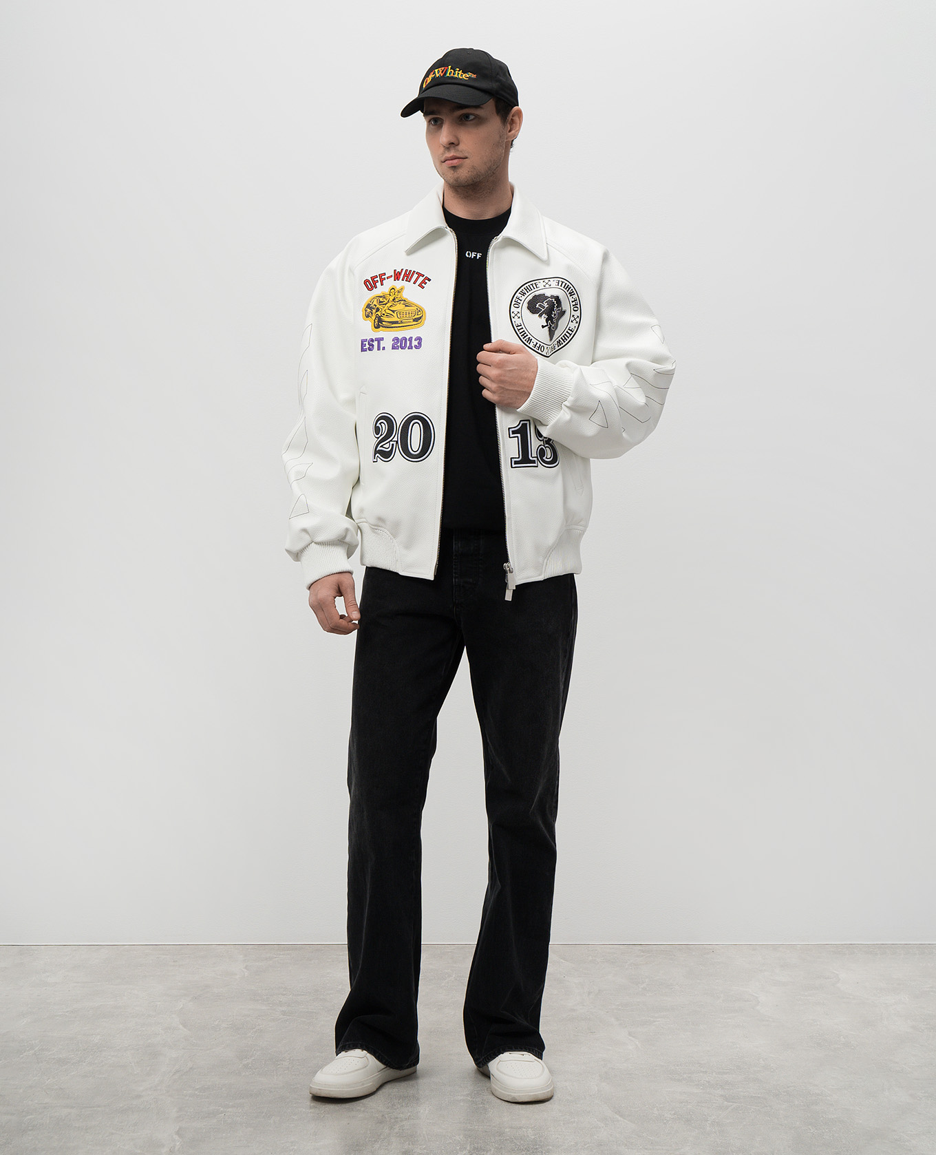 Off-White - Белая кожаная куртка с брендовыми нашивками