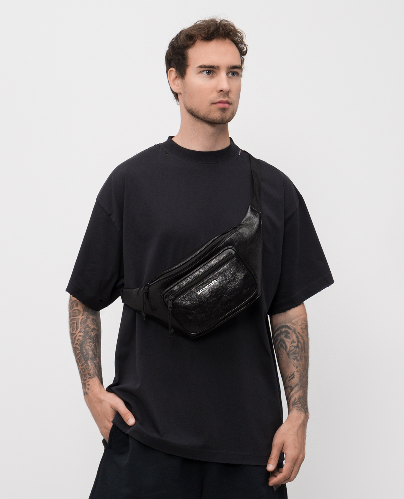 Balenciaga - Черная кожаная поясная сумка Explorer 5295501VG87