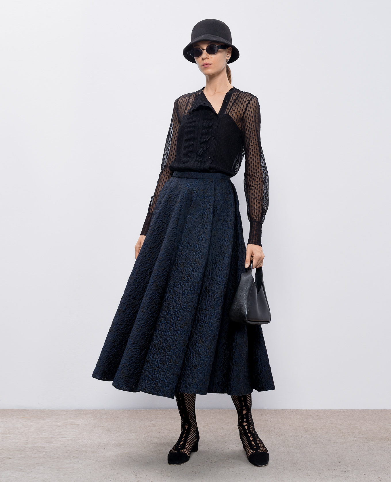 Christian Dior - Черная блуза из сетки с рюшами 111B59A8505 купить